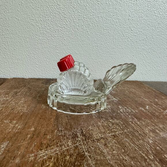 Vintage Clear Glass SeaShell Turkey Feather Salt and pepper Set red caps - Picture 5 of 9
